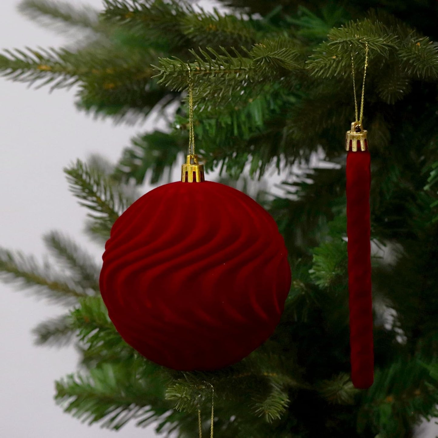 Senjie 63 PCS Velvet Ornaments Balls Sets for Christmas Tree Bulk Red Flocked Christmas Balls Assortment for Xmas Tree Holiday Decor