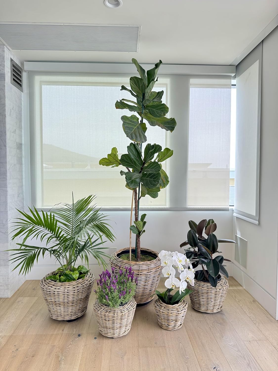 Rattan Kobo Indoor Outdoor Planter Basket with Plastic Pot Large 65 Gallon Soil Capacity