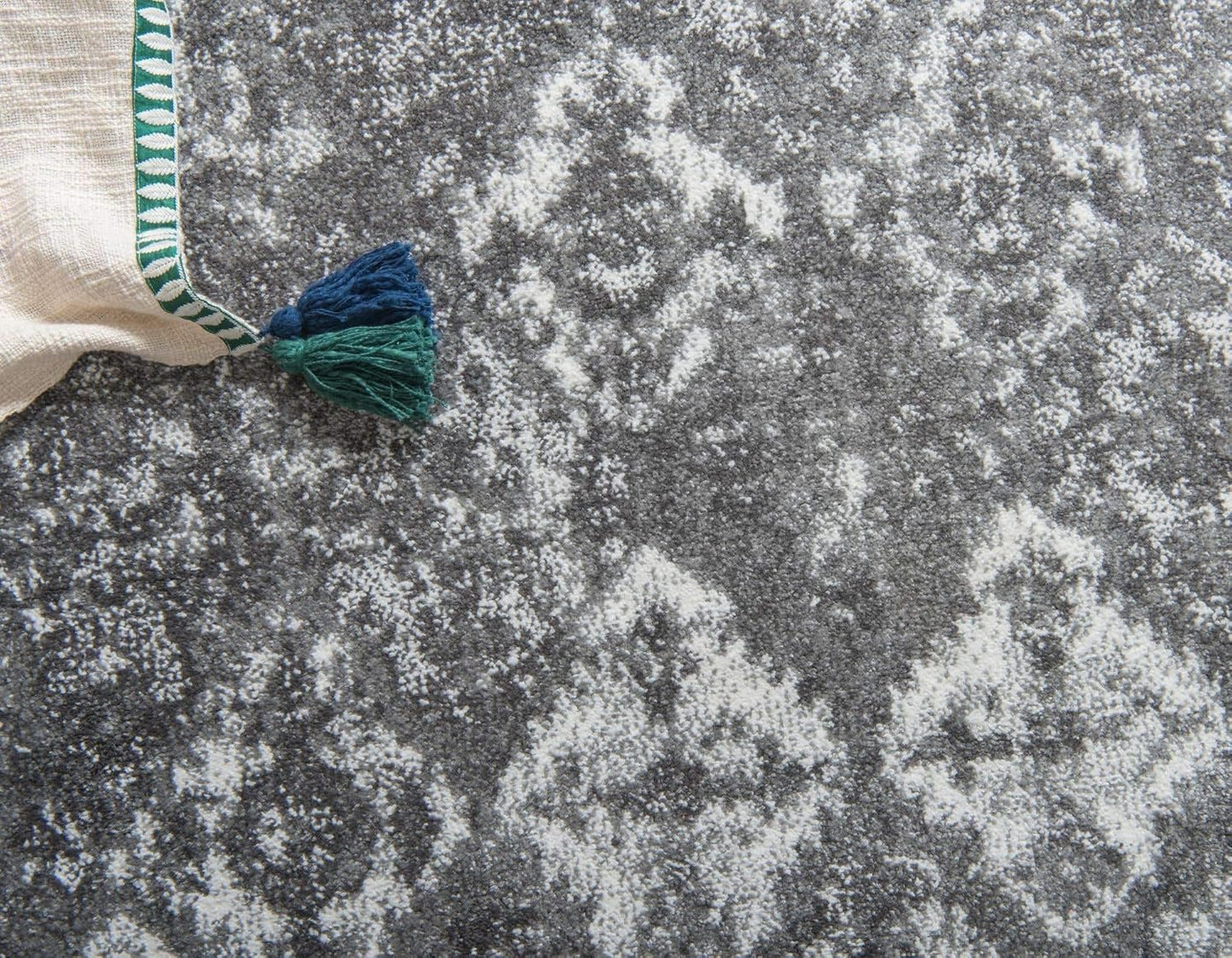 Unique Loom Rosso Collection Vintage, Traditional, Bohemian, Geometric, Distressed, Southwestern Area Rug, 5' 0" x 8' 0", Gray/Ivory