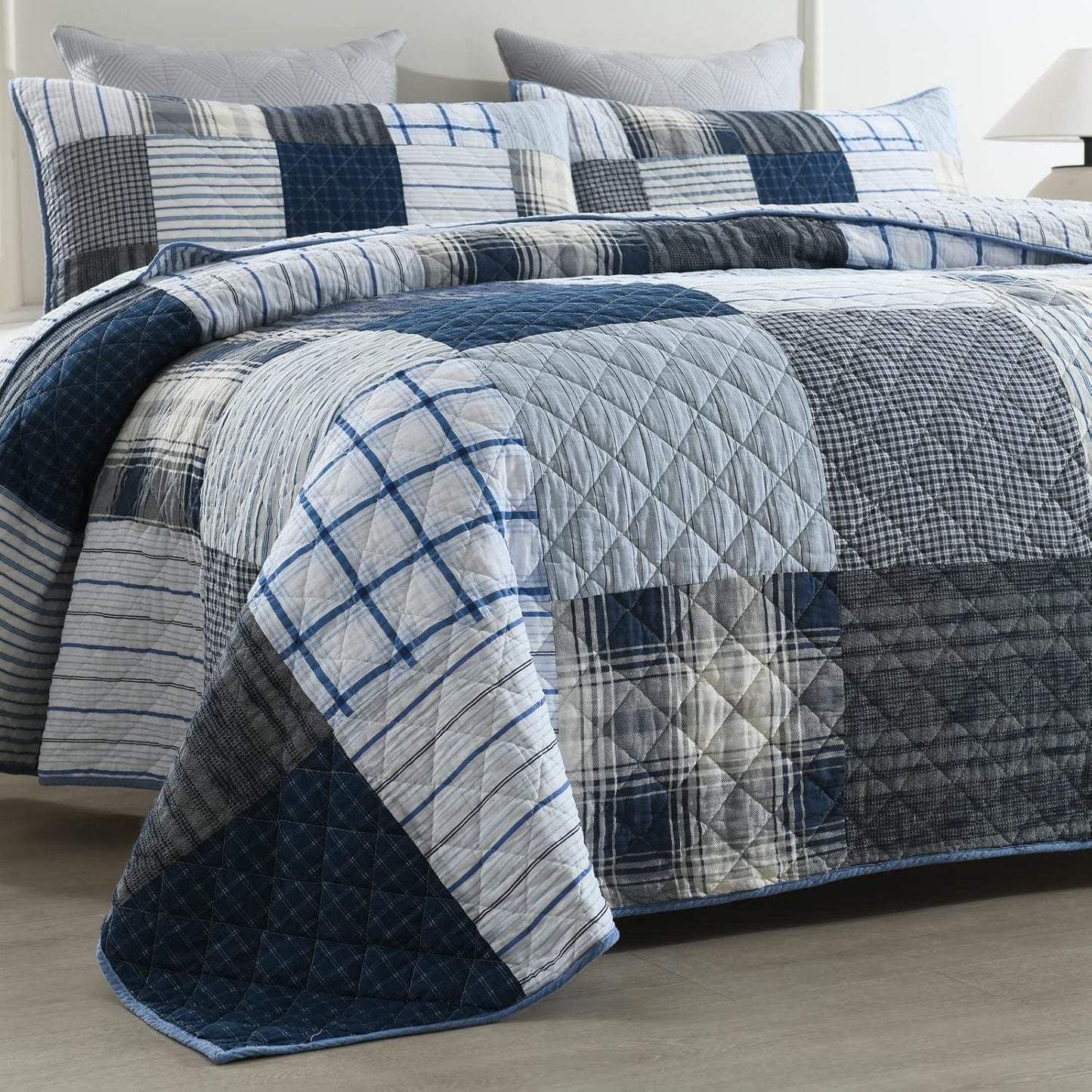 Yvooxny Queen Quilt Set Bedspread Reversible Plaid Grid Quilted Bedspread 3-Piece Real Patchwork Quilt Bedding Set ith Shams for All Seasons, Queen Size, 98 * 90 Inches