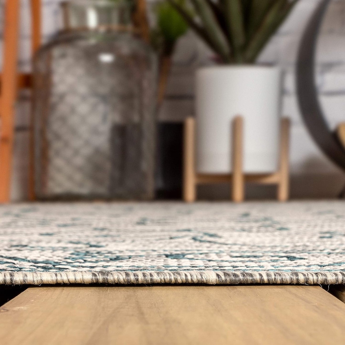 JONATHAN Y Vintage Filigree Indoor Outdoor Square Area Rug 8X8 Gray/Teal, Charleston Textured Weave for Backyard, Patio, Porch, Easy-Cleaning, High Traffic, Pet-Friendly, Non-Shedding (SMB106E-8SQ)