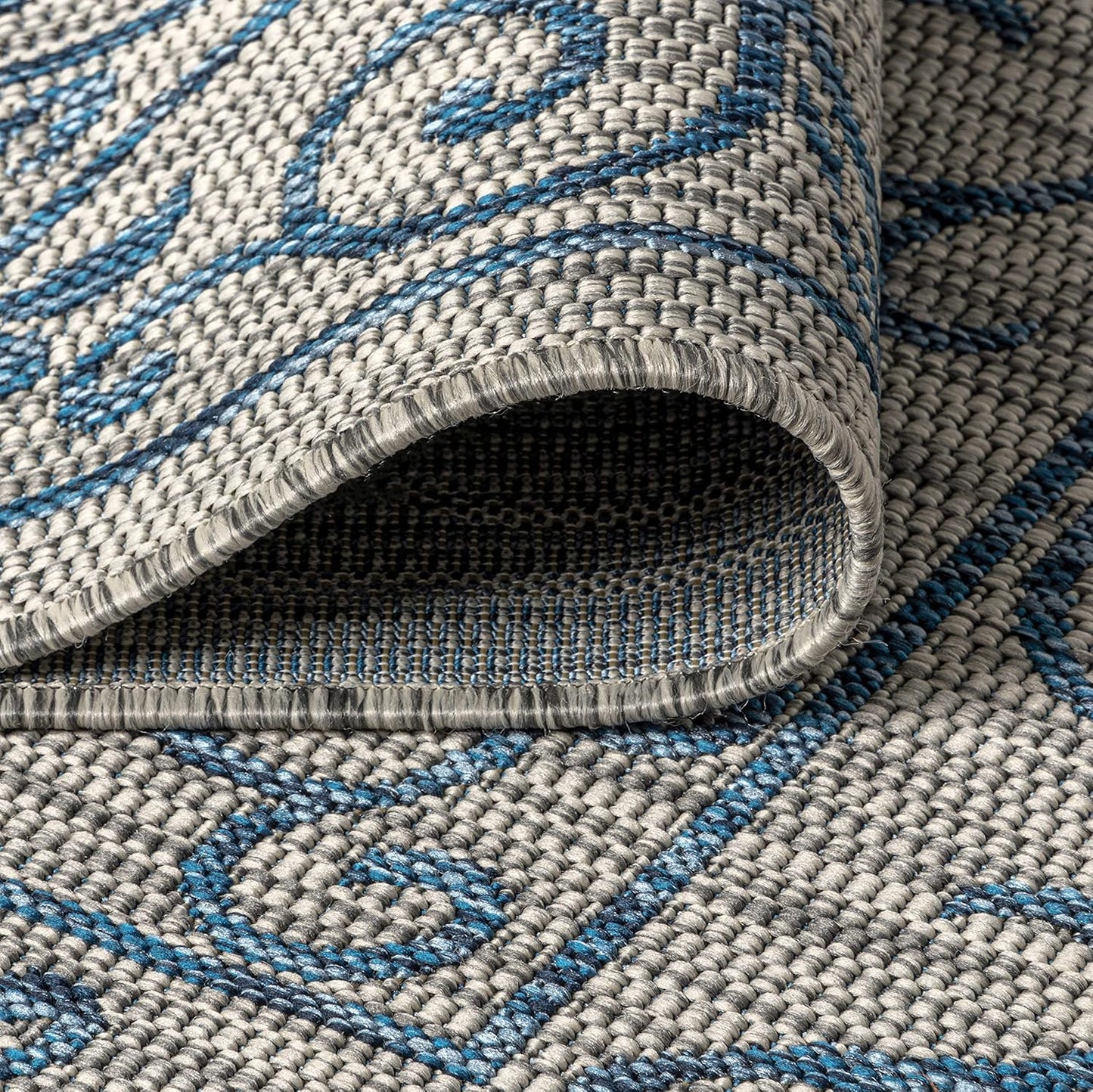 JONATHAN Y Vintage Filigree Indoor Outdoor Area Rug 4X6 Gray/Navy, Charleston Textured Weave for Backyard, Patio, Porch, Easy-Cleaning, High Traffic, Pet-Friendly, Non-Shedding (SMB106C-4)