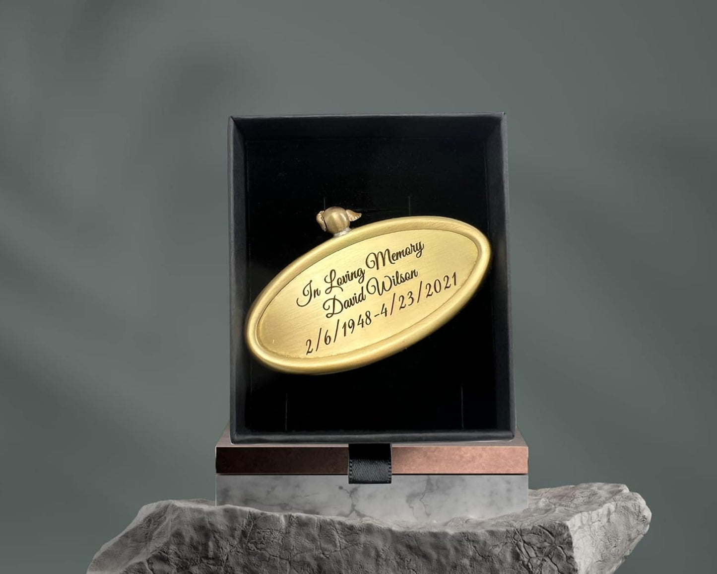 Personalized Engraved Name Tag for Urns - Customizable Plate for Cremation Urns - Engraved Hanging Plate in Golden or Silvery Tone with Satin Ribbon (Golden Pendant)