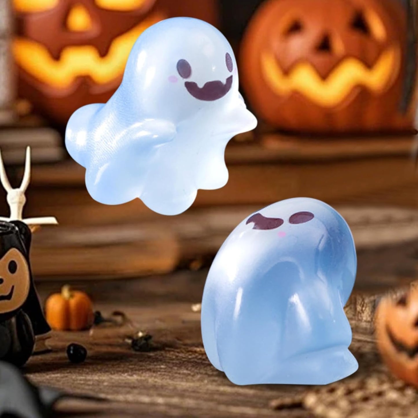 32 Sets Halloween Mini Ghost Figures with Box, Glow in The Dark Mini Resin Ghosts, Luminous Ghost Miniature Resin Figurines for Halloween Party Favors (1PCS B)