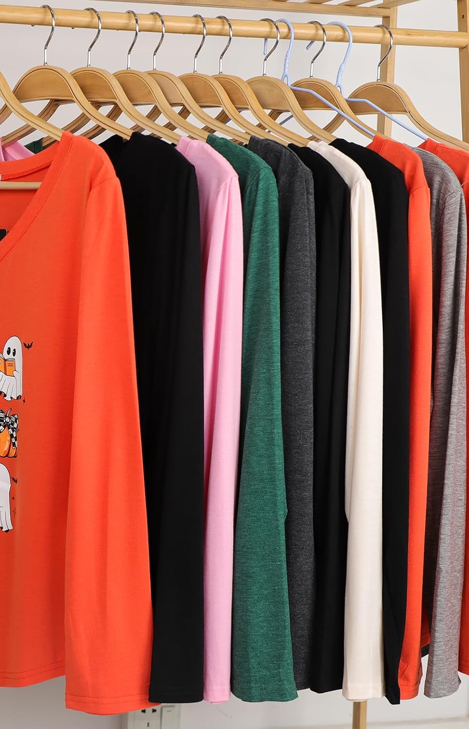 Tobrief Women's Long Sleeve V-Neck Shirts Fall Graphic Tees Loose Casual T-Shirt