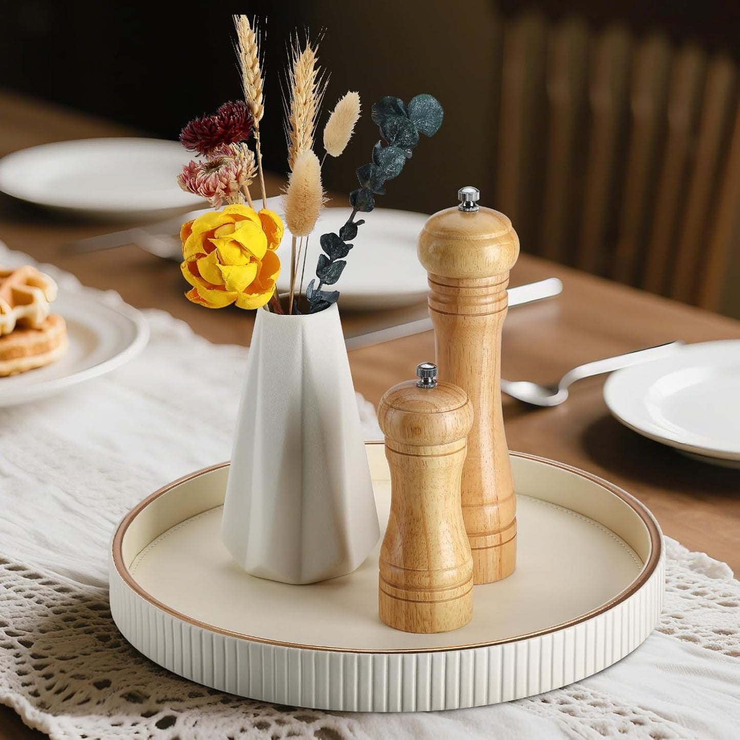 KINGFOM Decorative Serving Tray, PU Leather Valet Nightstand Desk Organizer for Men Women, Round Tray Decor for Coffee Table/Home Decor, Modern Decorative, Centerpiece (Ivory White)