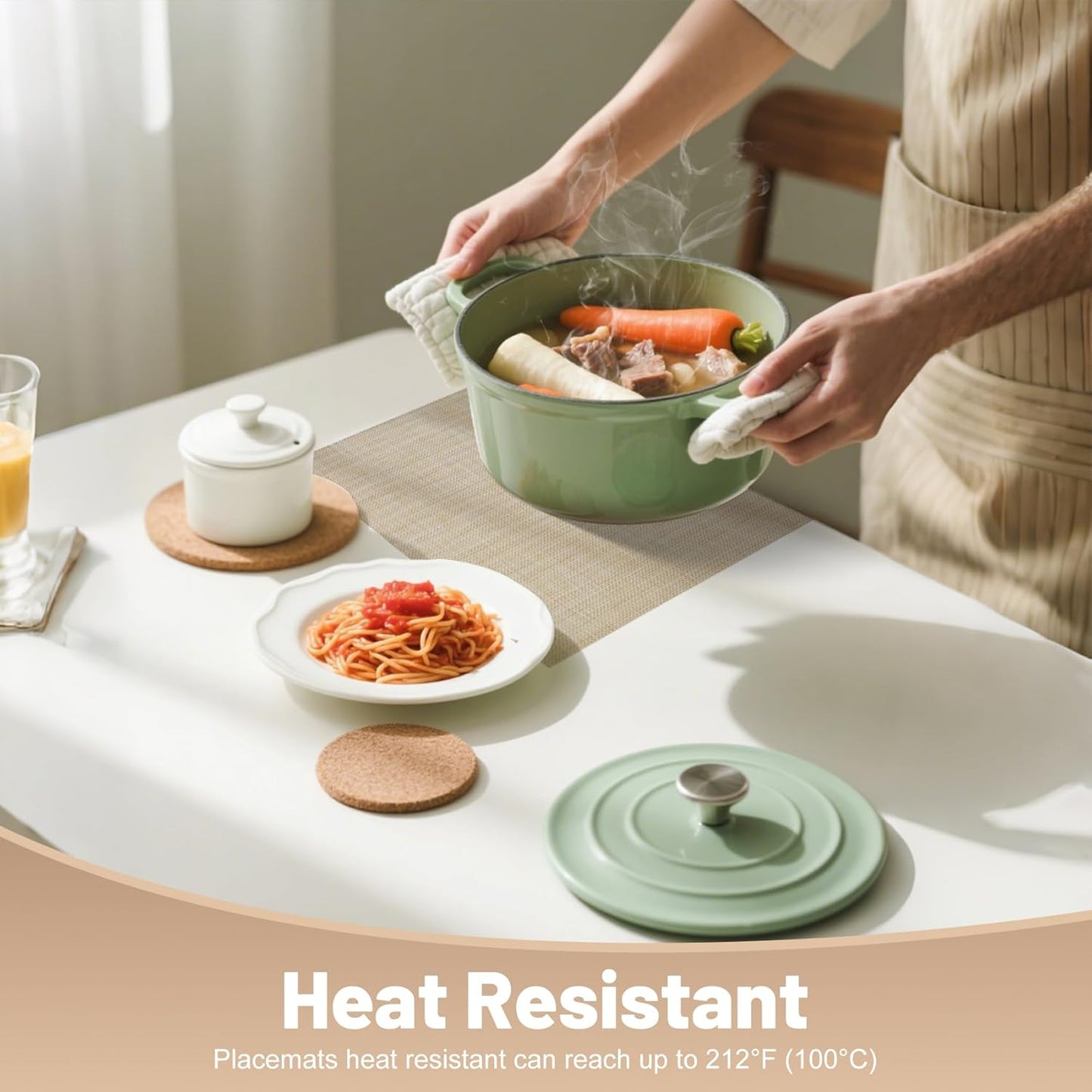 Placemats Set of 8，Non-Slip PVC Weave Table Mats Easy to Clean，Heat Resistant Place Mats for Kitchen Dining Table Decoration Indoor Outdoor，Beige