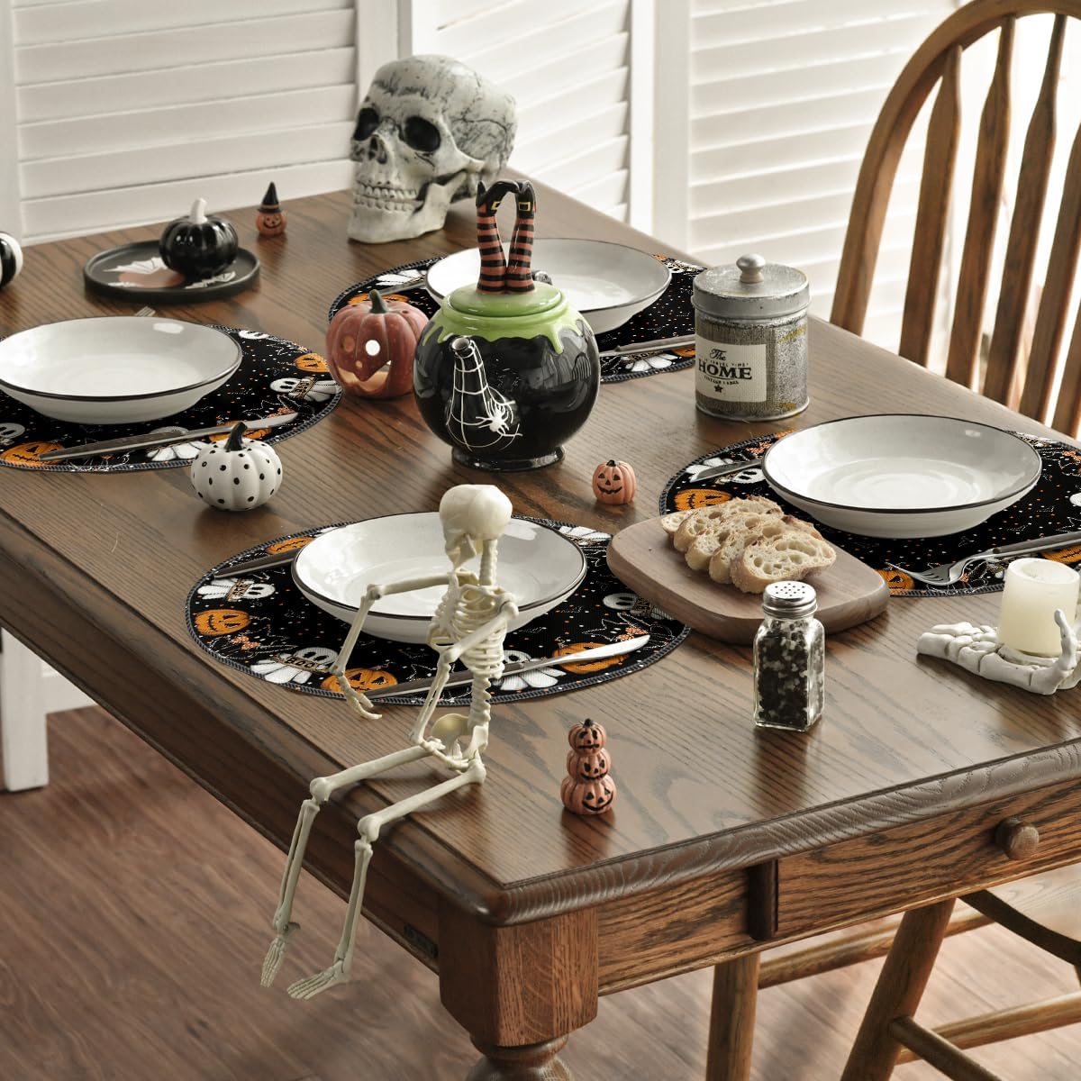 Artoid Mode Ghost Cat Halloween Round Placemats Set of 4, 14 Inch Table Mats for Party Kitchen Dining