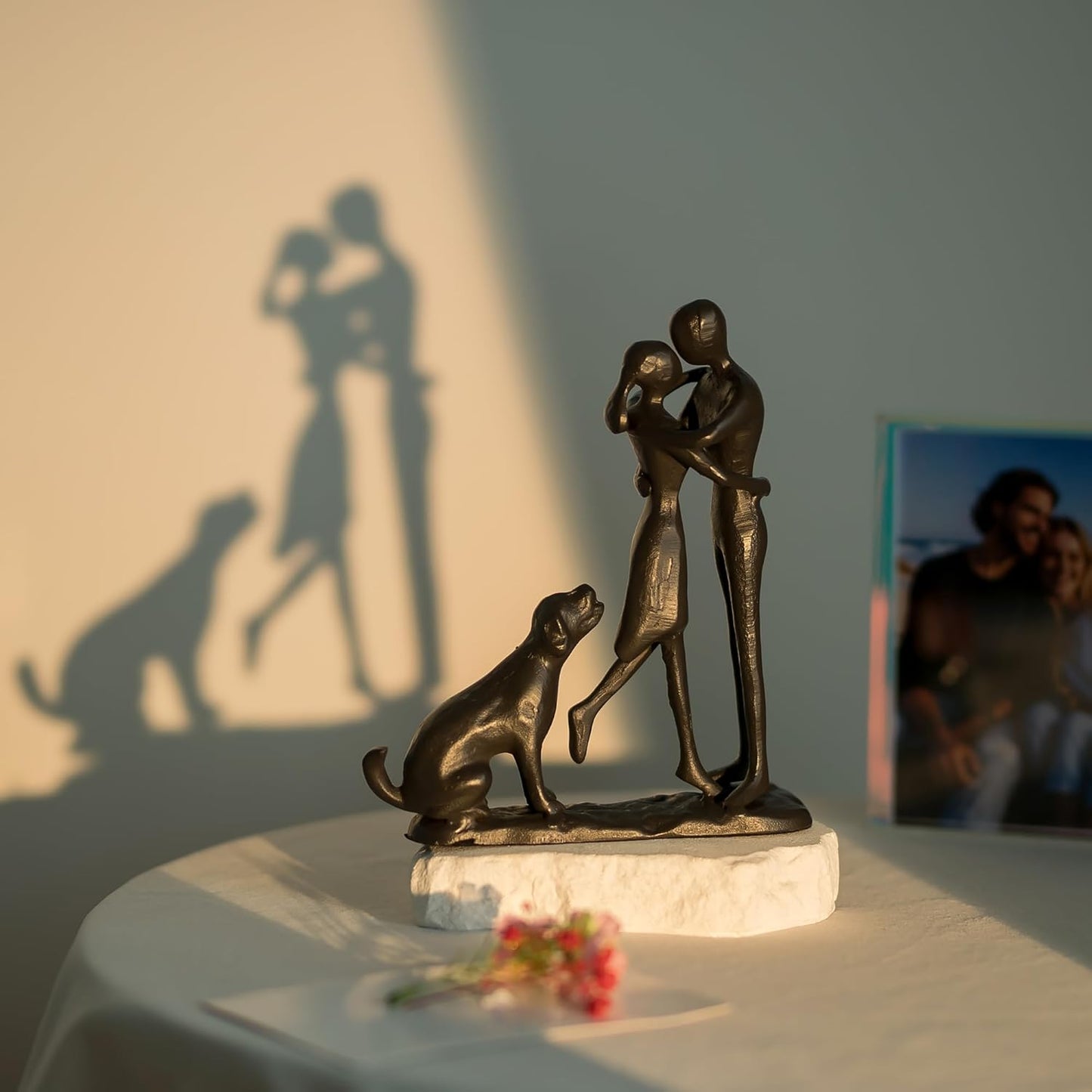 Sziqiqi Anniversary Iron Gifts for Her - Couple Love Sculpture Anniversary Iron Gift for Couple Girlfriend Wife Him Black Statue Metal Figurines for Home Decor Wedding Christmas Birthday Gifts