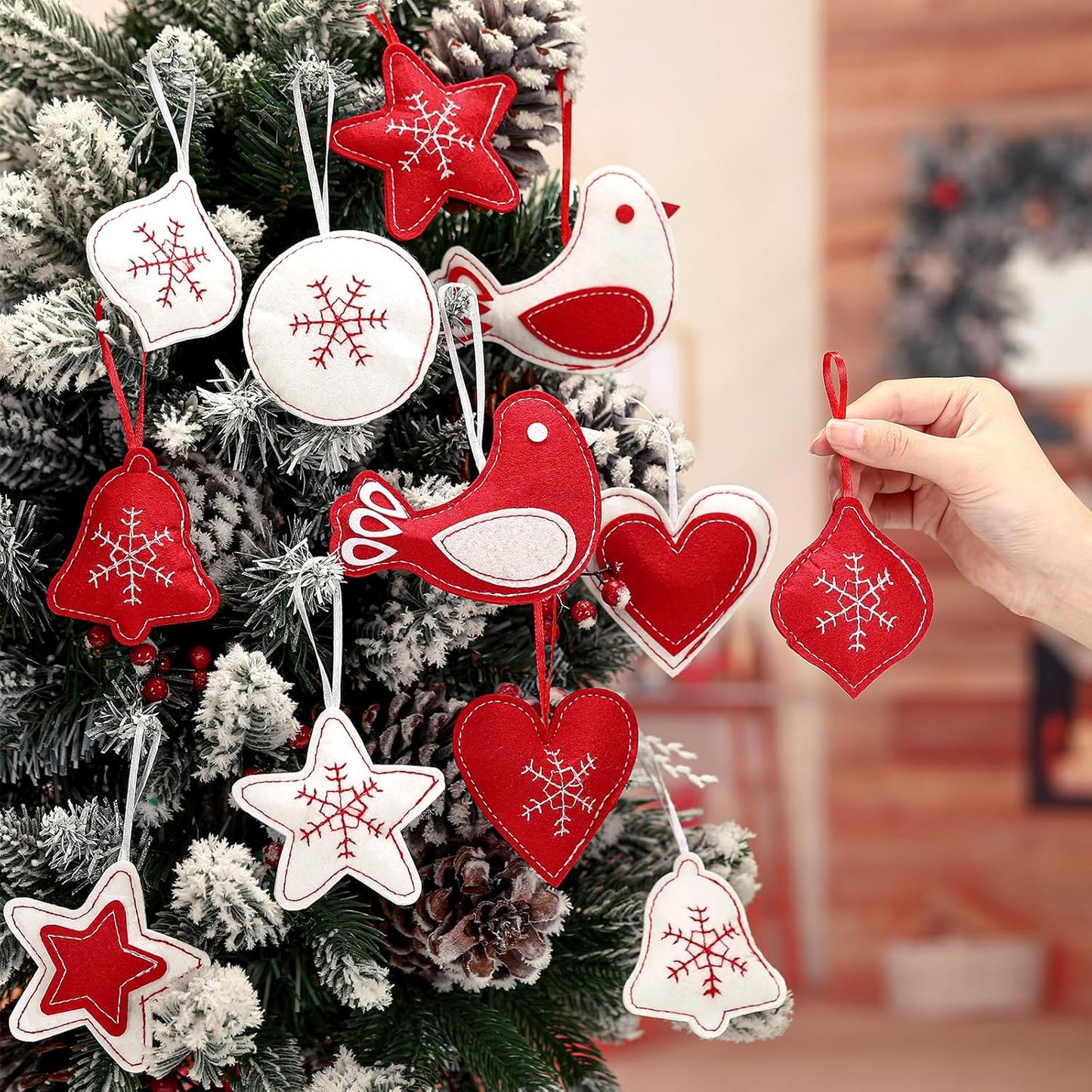 12 Pcs Christmas Felt Ornaments for Tree 3D Snowflake Hanging Decorations Classic Red White Hanging Felt Craft for Christmas Party Favors Gifts