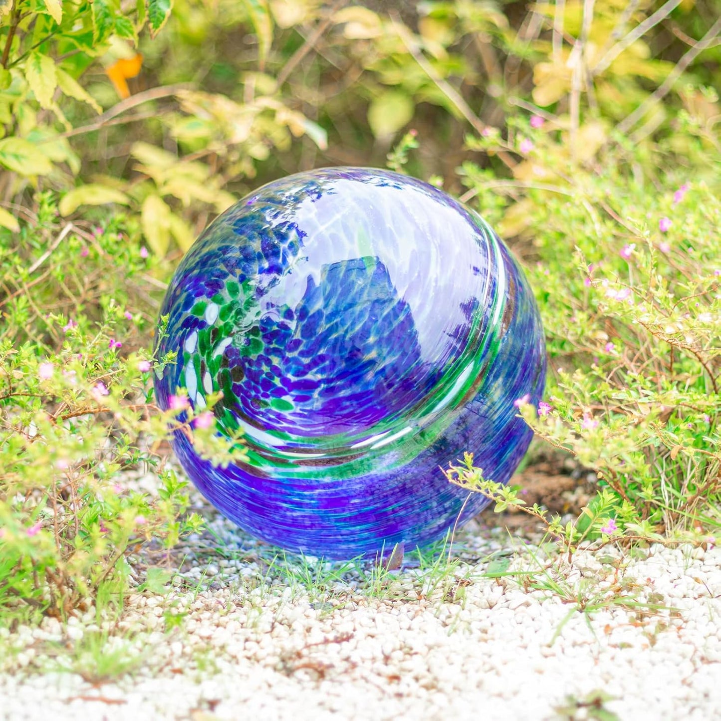 VCUTEKA Glass Outdoor Gazing Globe, Blue and Green Hand Painted Swirled Sphere for Patio Garden Gazing Ball Yard Ornament, 10 Inch