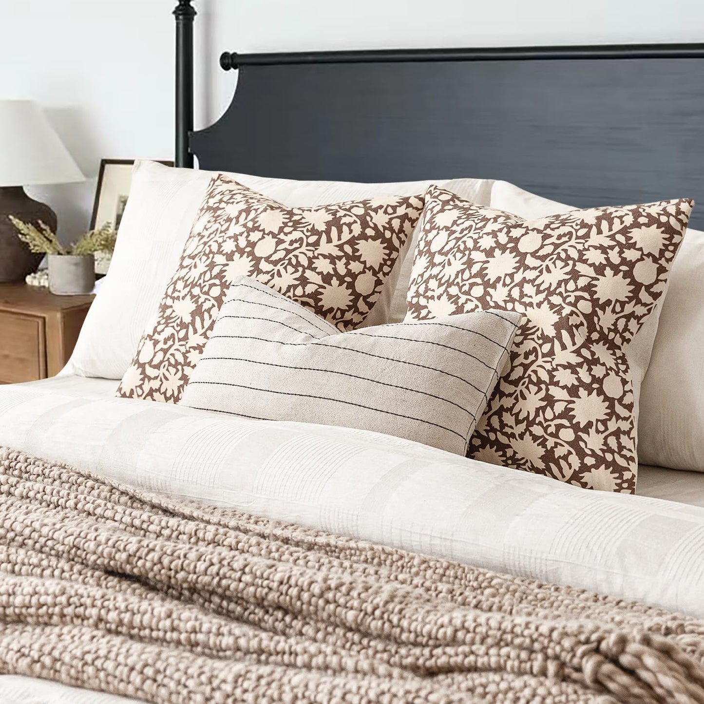 Foindtower Set of 2 Decorative Neutral Floral Throw Pillow Covers Accent Farmhouse Cushion Covers Boho Vintage Pillowcase for Couch Sofa Bedroom Living Room Home Decor Outdoor,22×22 Inch,Brown