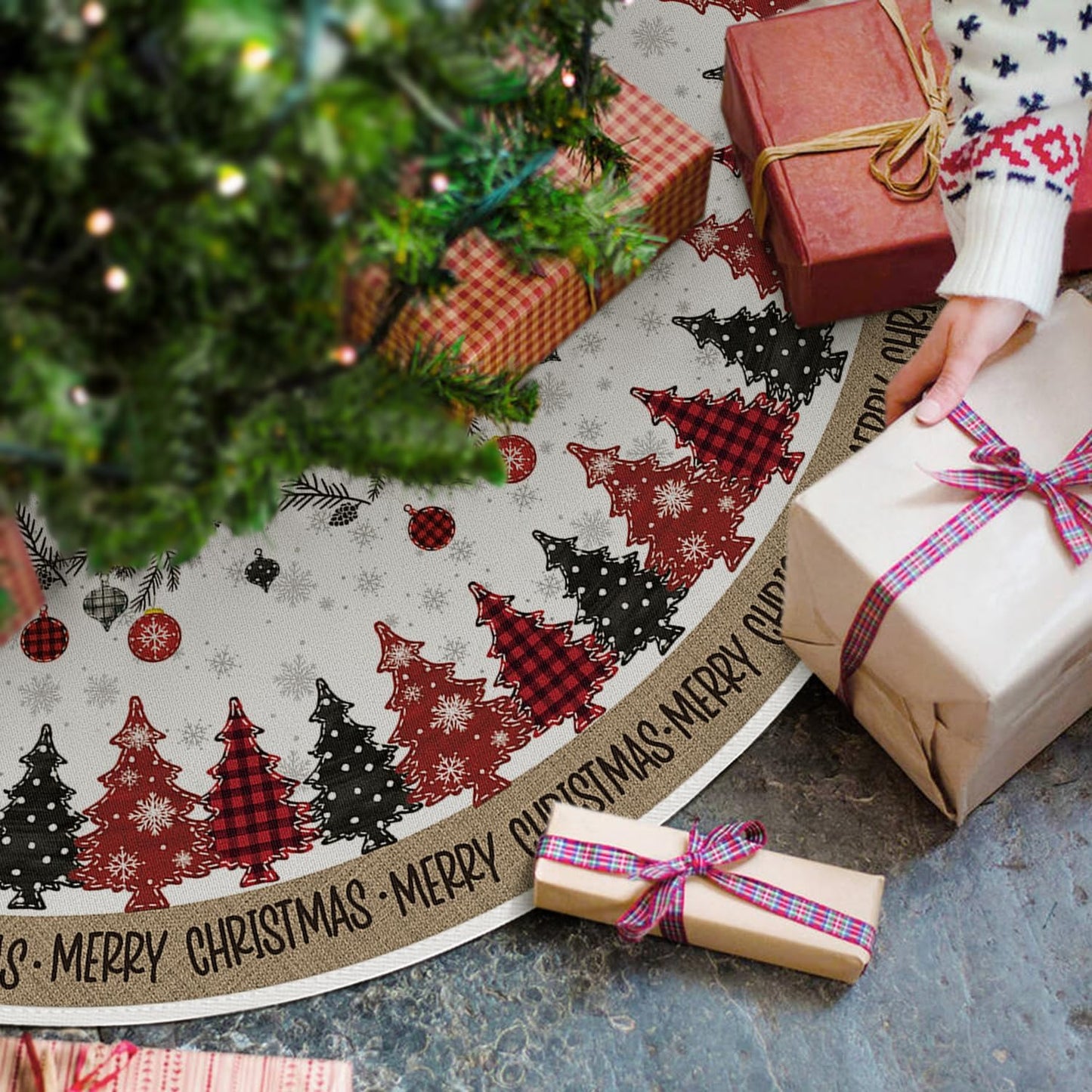 AVOIN colorlife Merry Christmas Christmas Tree Skirt 36 Inch, Christmas Ornaments Snowflake Winter Holiday Tree Mat Decoration