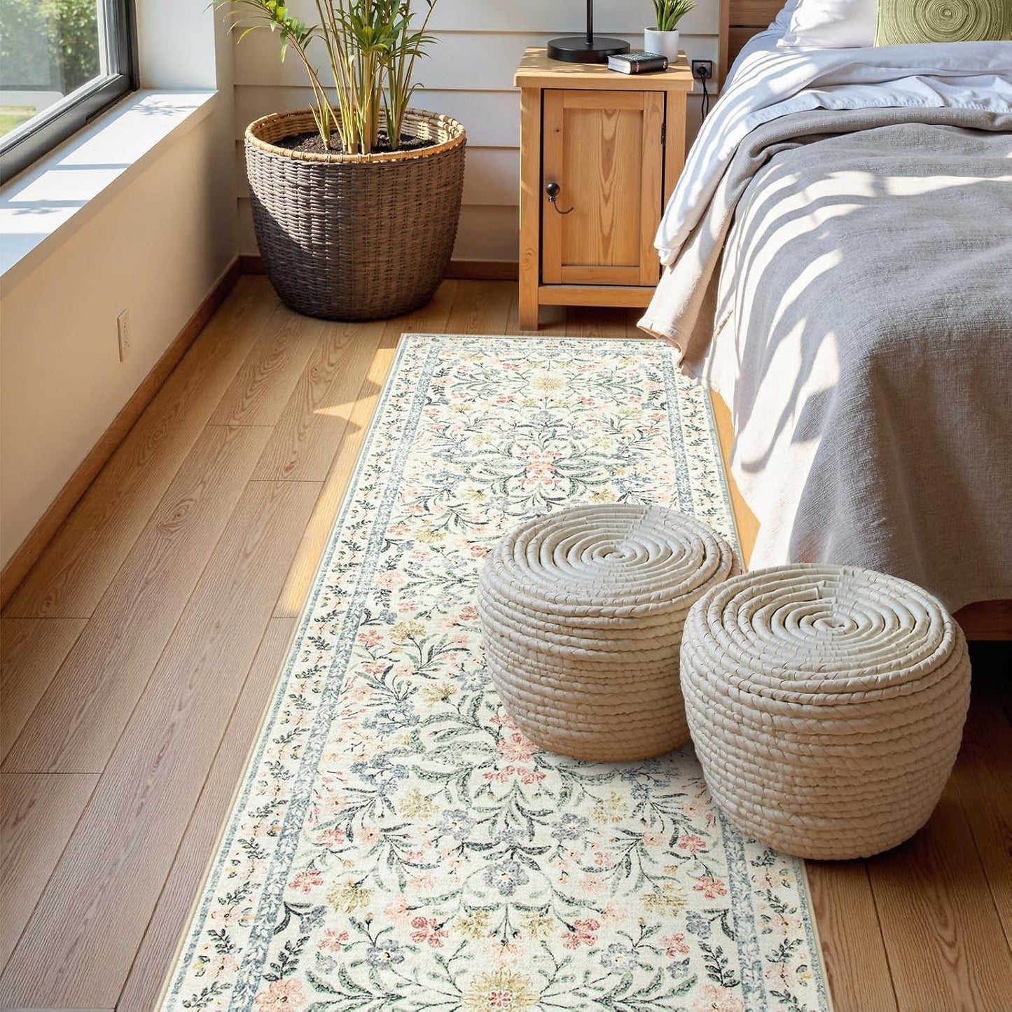 Wonnitar Washable Rug Runner 2'6''x8', Boho Floral Hallway Runner Rug 8ft Long Carpet for Bedroom, Soft Non Slip Ultra-Thin Beige Carpets for Bathroom Kitchen Bedside