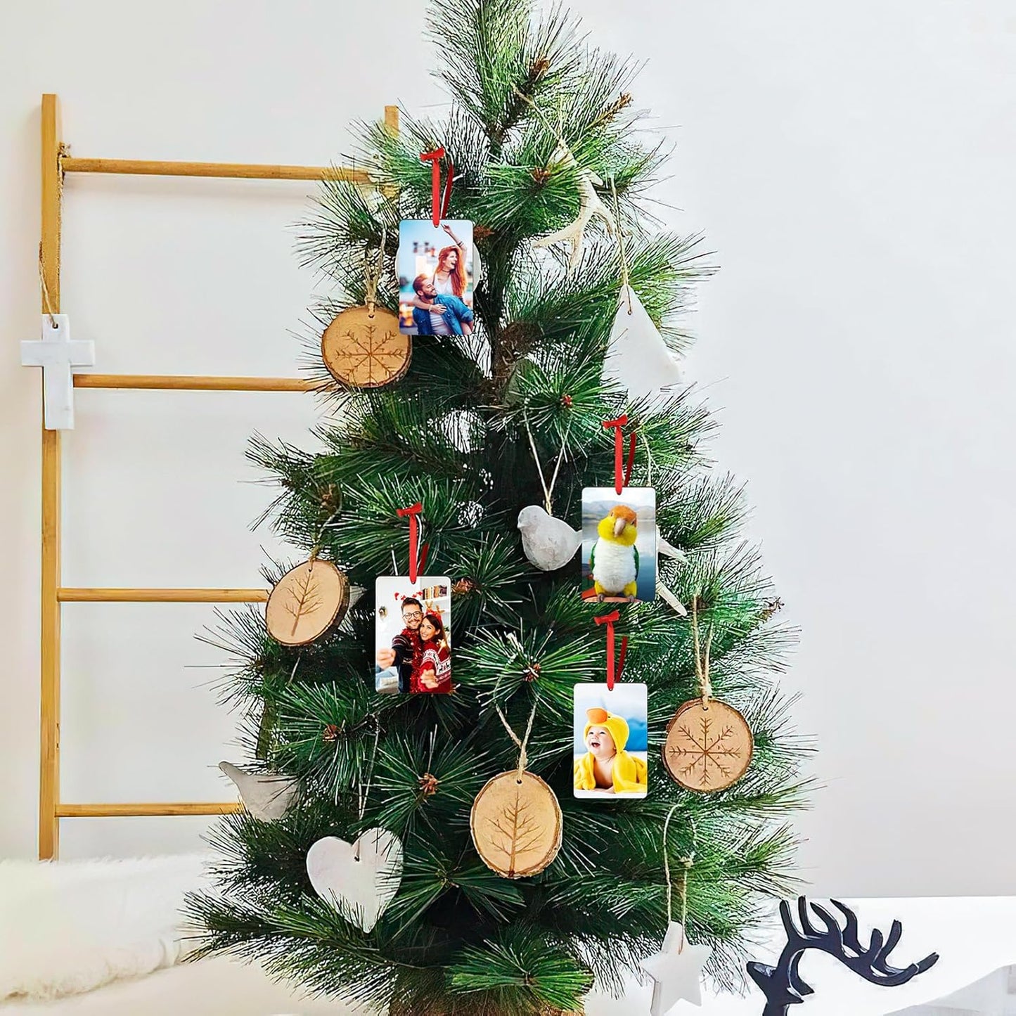 Personalized Christmas Ornaments 2025, Wood Custom Photo Text Hanging Ornament Customized Christmas Tree Decorations Gift for Family, Kids, Friends, Couples, Wedding