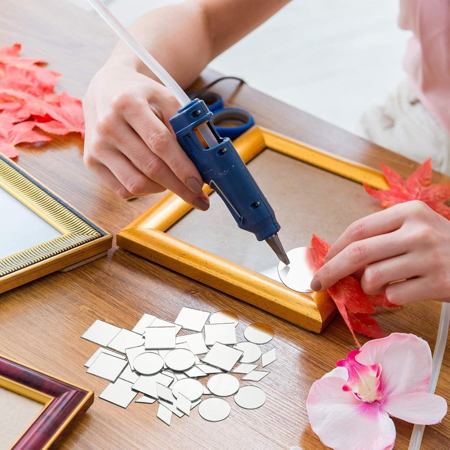 Geiserailie 300 Pieces 1 Inch 3 Shapes Mirror Mosaic Tile Small Round Diamond Square Mini Mosaic Mirrors DIY Craft Glass Decorative for Projects Crafts Supplies, Home Wall Decor.