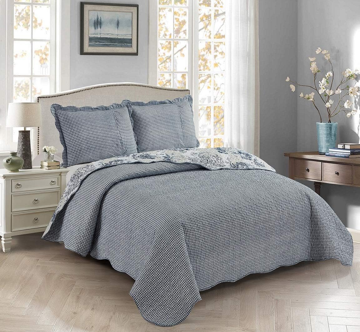 Brilliant Sunshine Blue Toile in Beige and Ivory Patches, 3-Piece Quilt Set with 2 Shams, Reversible Bedspread, Soft Lightweight Coverlet, All-Season, Full/Queen, Blue