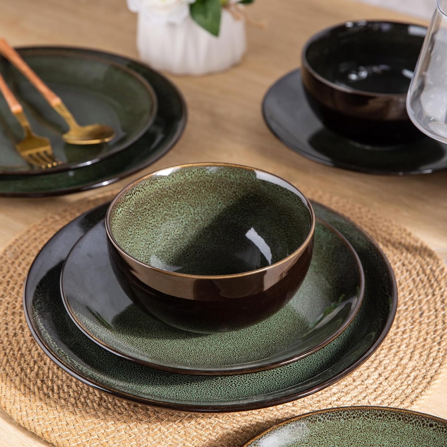 LERATIO Ceramic Dinnerware Sets for 8,Stoneware Plates and Bowls Sets,Handmade Reactive Glaze Dishes Set,Chip Resistant and Scratch Resistant | Oven&Dishwasher & Microwave Safe-Green(24PCS)