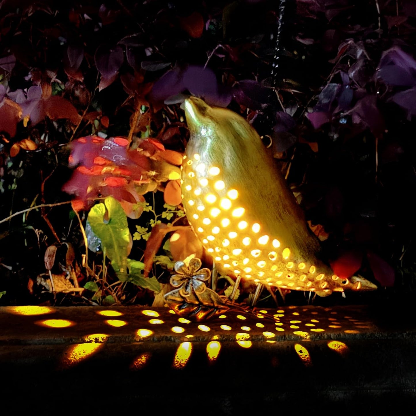 Solar Birds Lights Metal Outdoor Decor,Hanging Wall Decorations Outside Yard Art Garden,Waterproof Lanterns for Patio,Porch,Backyard,Fence,Gifts for Women,Mom