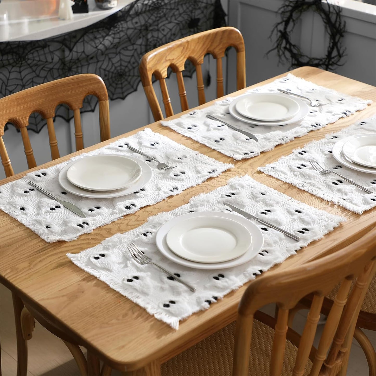 Nuanchu 4 PCS White Ghost Boo Placemats 13 x 19 Inch Halloween Soft Plush Faux Fur Wool Table Mats Halloween Placemats for Party Kitchen Dining Decoration