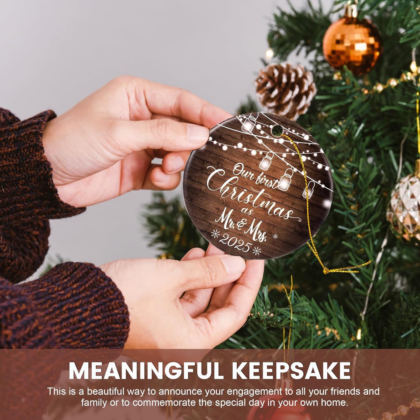 Wedding Gifts for Couples 2025, First Married Christmas Ornament, Mr and Mrs Gifts, Bridal Shower Gift for Bride, Couple Gift for Newlyweds (Ceramic Ornament)