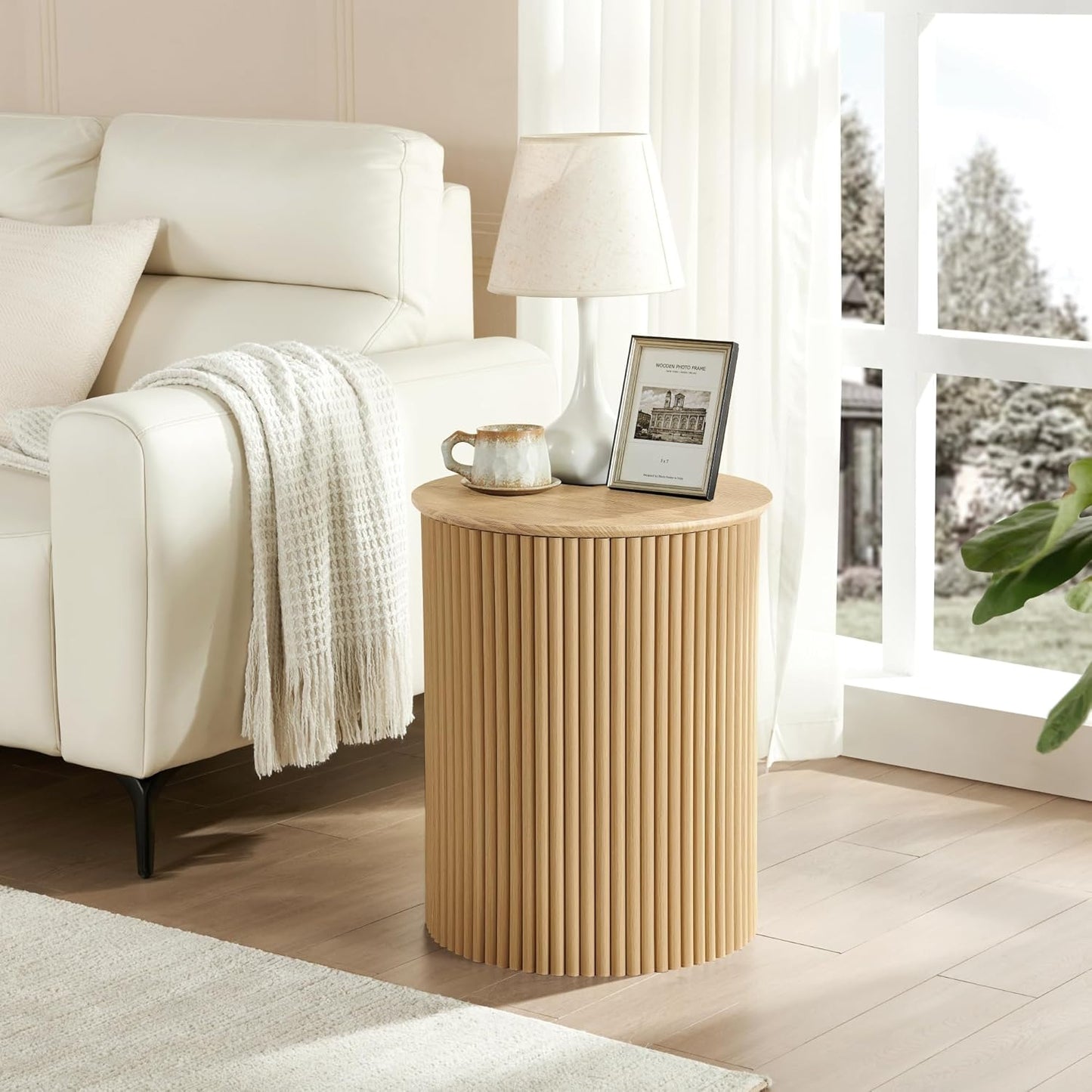 AVZEAR Fluted Round Side Table, Small End Table Modern Boho Nightstands, Circle Bedside Tables Bohemian Accent Table Wood Night Stand for Small Spaces, Living Room, Bedroom(Natural)