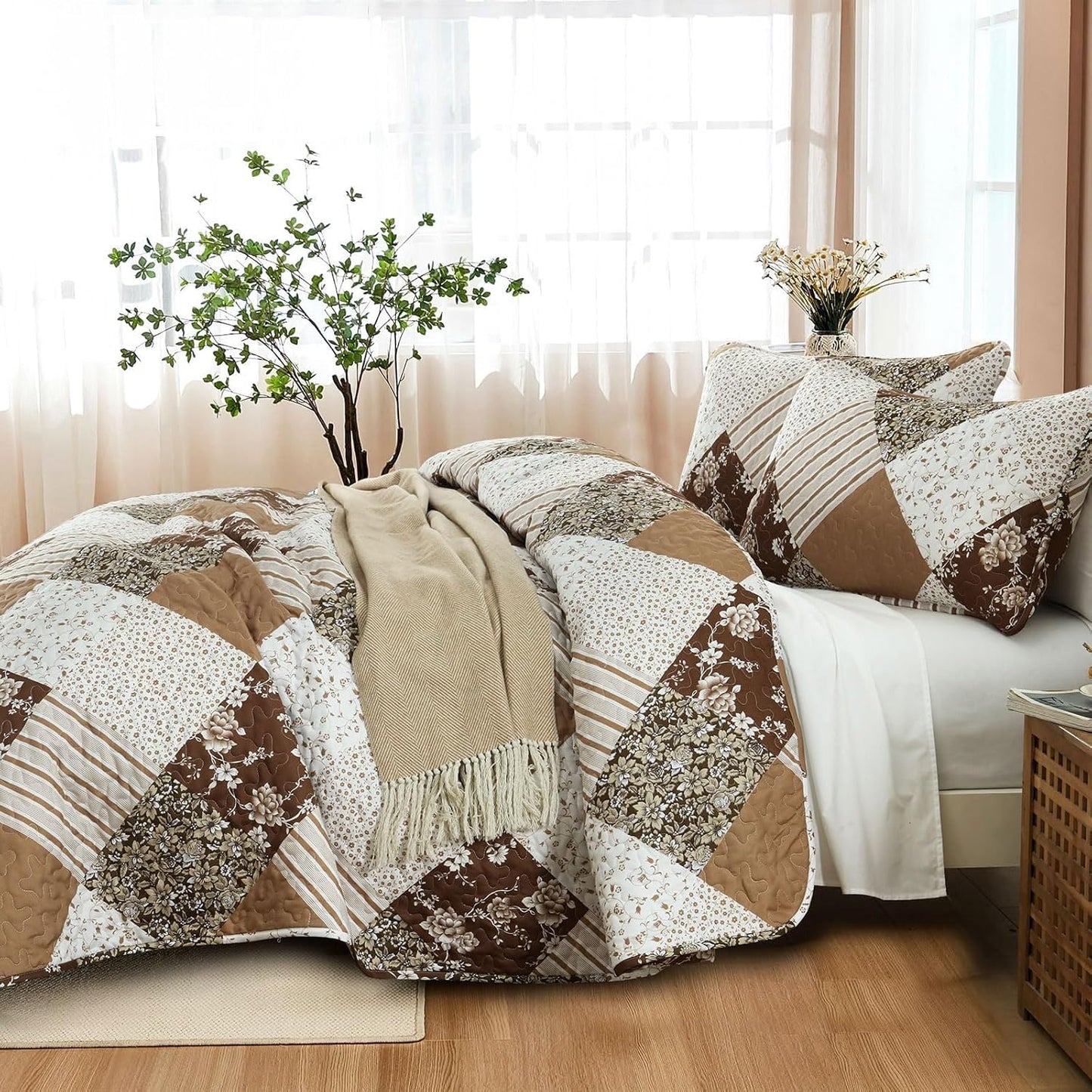 Dobuyly Fall King Size Bedspread, Brown Floral Plaid Patchwork King Size Quilts Fall Bedding Set, Soft Lightweight Microfiber Coverlet Set (1 Quilt, 2 Pillow Shams)