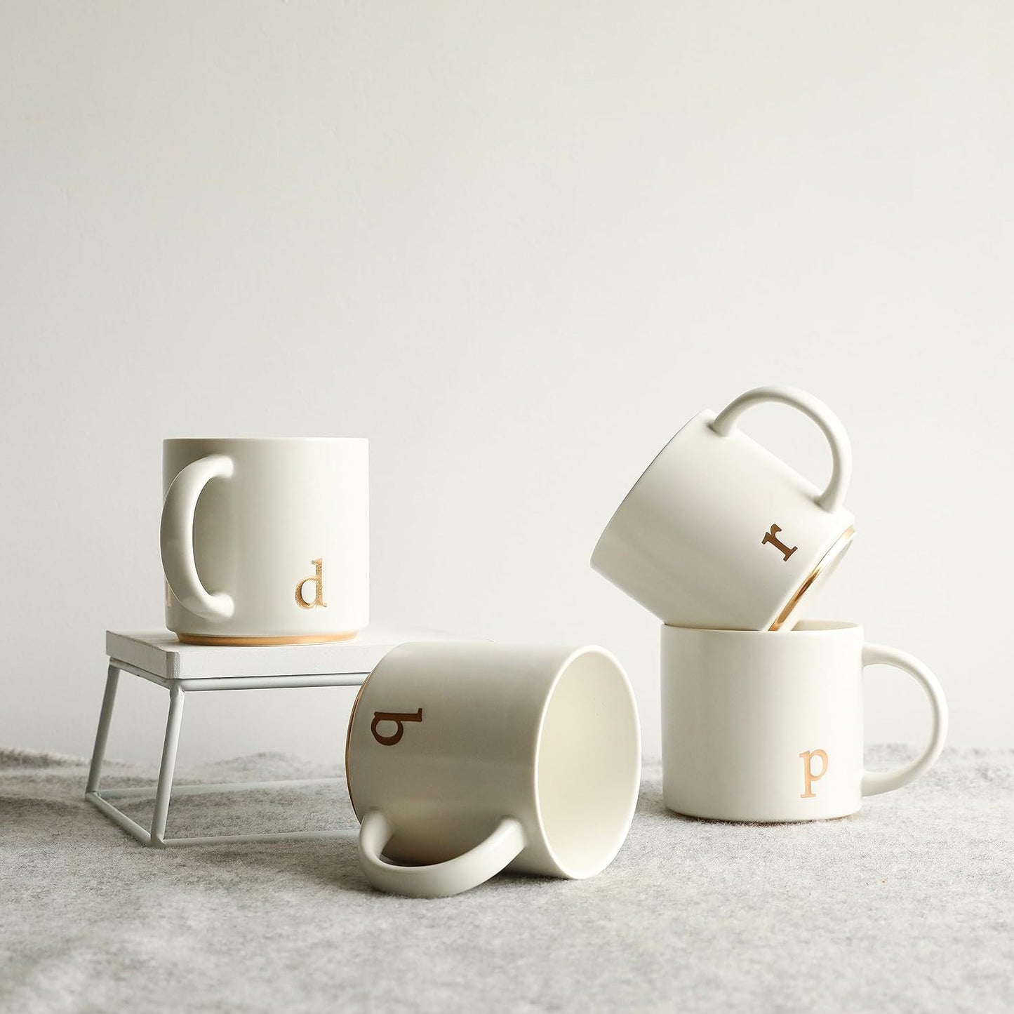 COLLECTIVE HOME - Monogram Ceramic Mugs, 15 oz Golden Initial Coffee Cups, Elegant Alphabet Tea Mugs, Elegant Personalized Mug with Gift Box, Luxurious Cups for Office and Home (d)