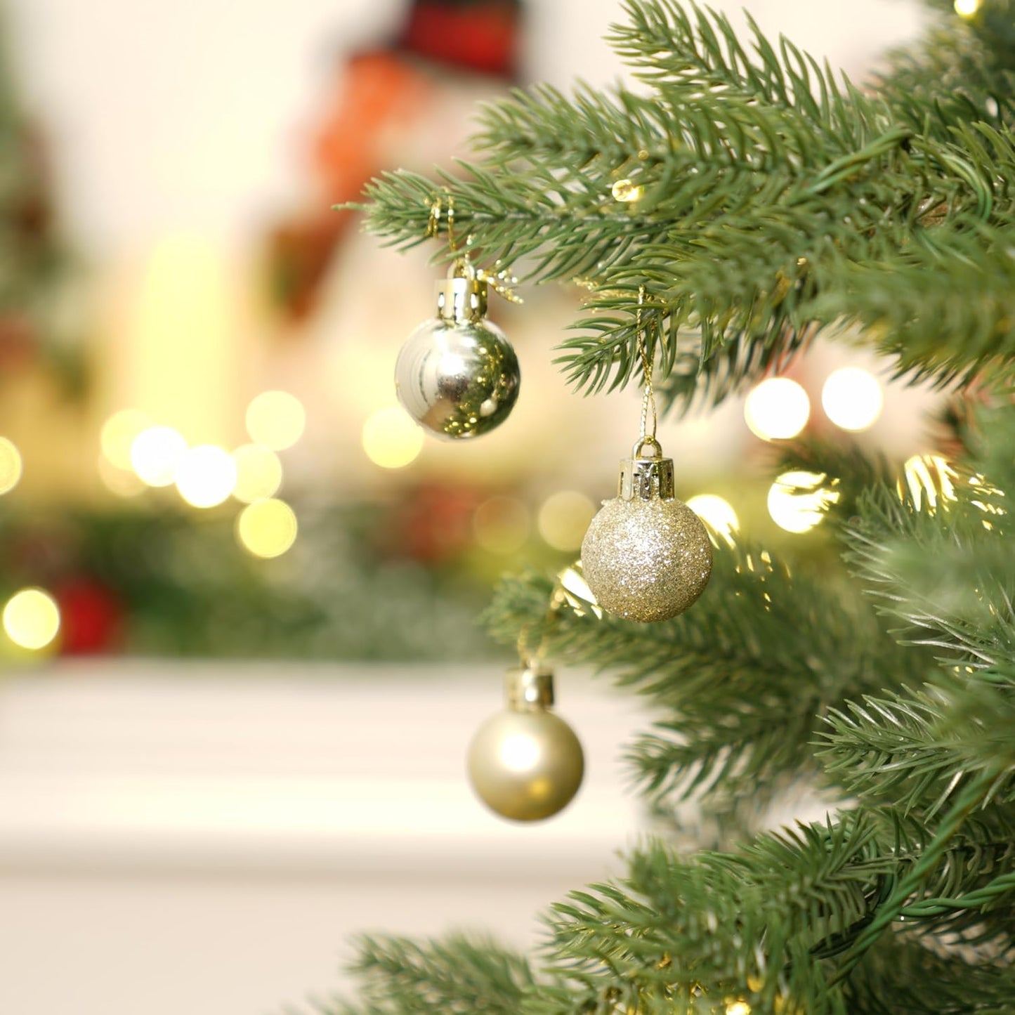 XmasExp 24ct Mini Christmas Ball Ornaments Shatterproof Christmas Ornaments Set Decorations for Xmas Tree Balls 30mm/1.18" (Champagne Gold)