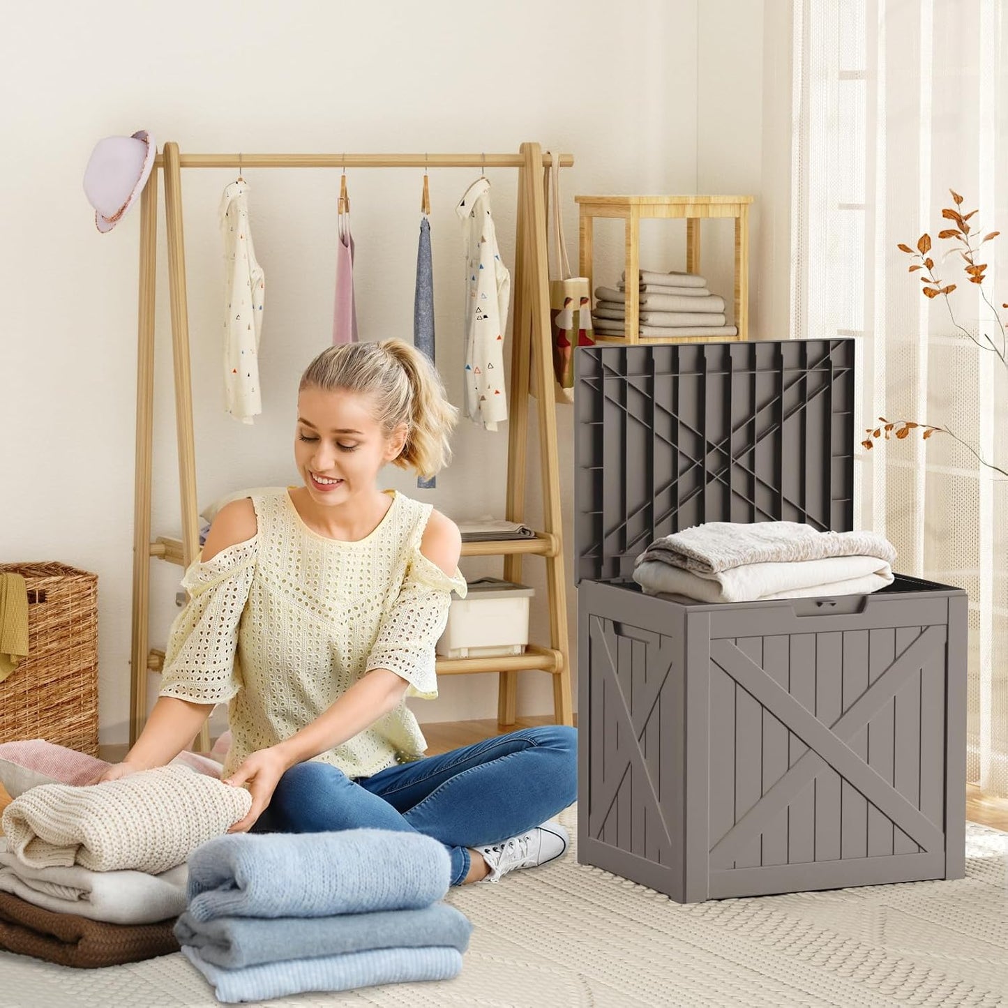 32 Gallon Outdoor Deck Box,Storage Lockable Waterproof Patio Furniture,Garden Tools,Cushions,Pool Accessories Outside Storage Resin Box(Light Brown)