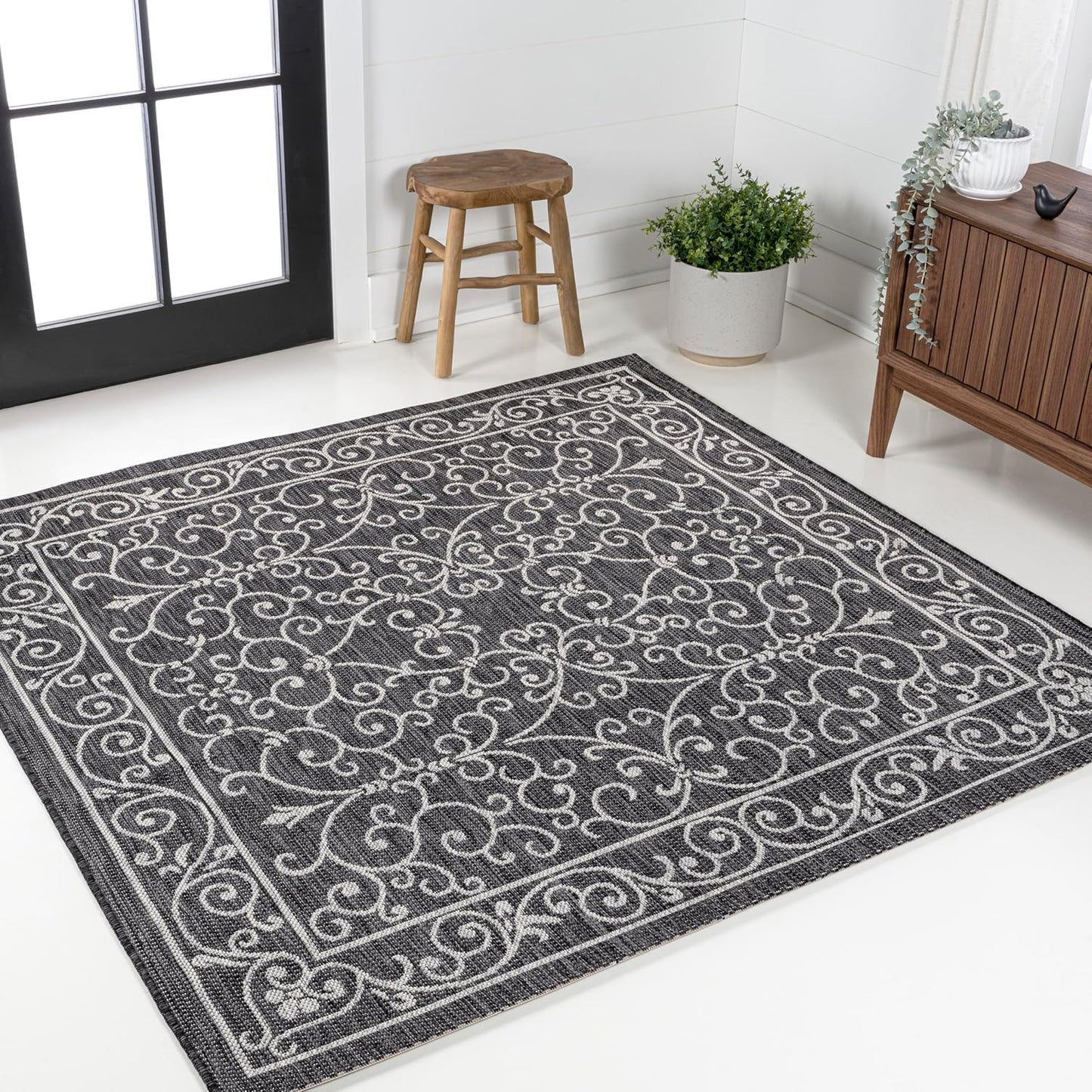 JONATHAN Y Vintage Filigree Indoor Outdoor Square Area Rug 8X8 Black/Gray, Charleston Textured Weave for Backyard, Patio, Porch, Easy-Cleaning, High Traffic, Pet-Friendly, Non-Shedding (SMB106G-8SQ)