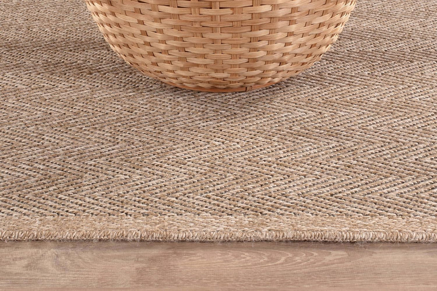 CAMILSON Easy Jute Round Rug 6ft Indoor Outdoor Natural Color Fiber Area Rugs for Living Room Patio and Kitchen Rug Herringbone Woven Design Easy-Cleaning Washable Outside Carpet Alfombras (6 Round)