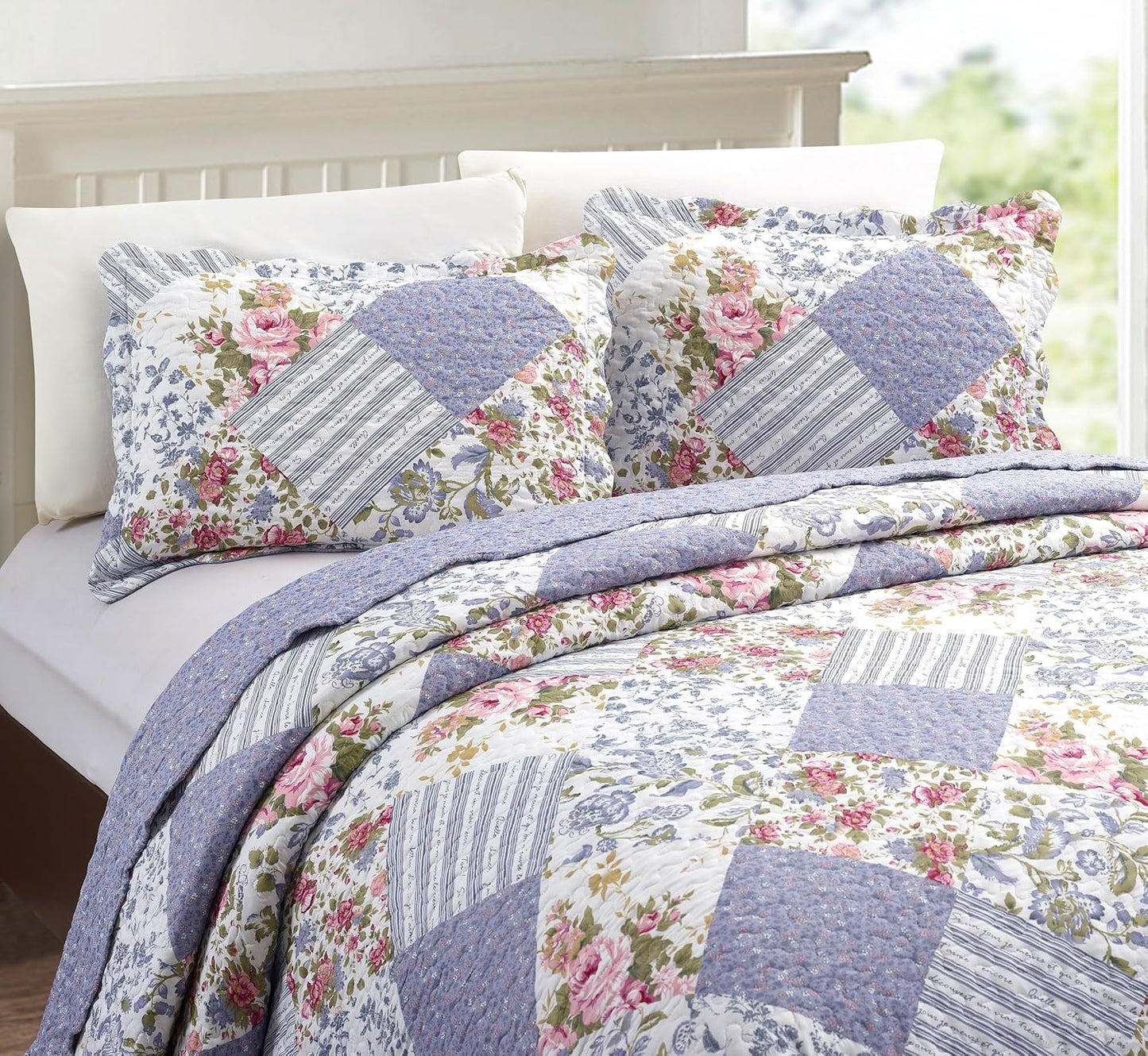 Brilliant Sunshine Rose Violet Patchwork, 3-Piece Quilt Set with 2 Shams, Reversible Bedspread, Soft Lightweight Coverlet, All-Season, Full/Queen, Rose Violet