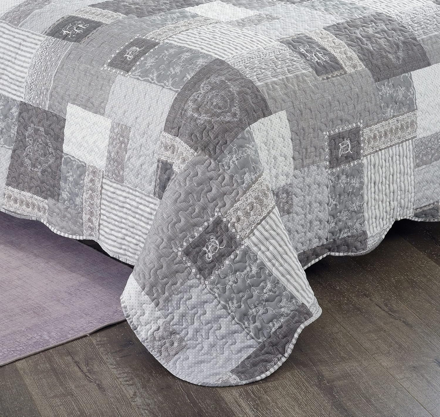 Brilliant Sunshine Grey Heart Love, Floral and Lace Patchwork, 2-Piece Quilt Set with 1 Sham, Reversible Bedspread, Soft Lightweight Coverlet, All-Season, Twin, Grey