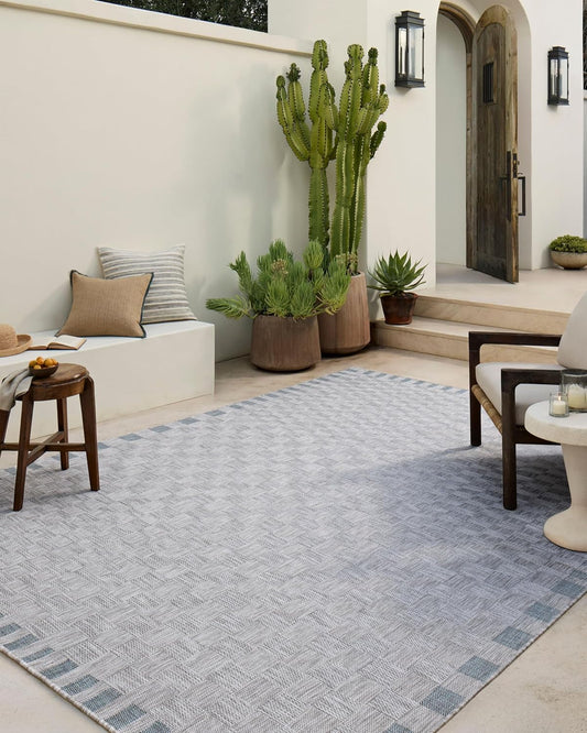 Loloi Amber Lewis Topanga Collection TOP-07 Silver/Blue 3'-11" x 5'-11" Indoor/Outdoor Accent Rug