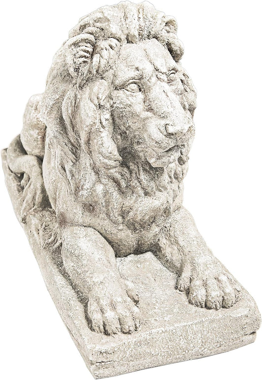 Design Toscano Lyndhurst Manor Lion Sentinel Statue: Set of Two