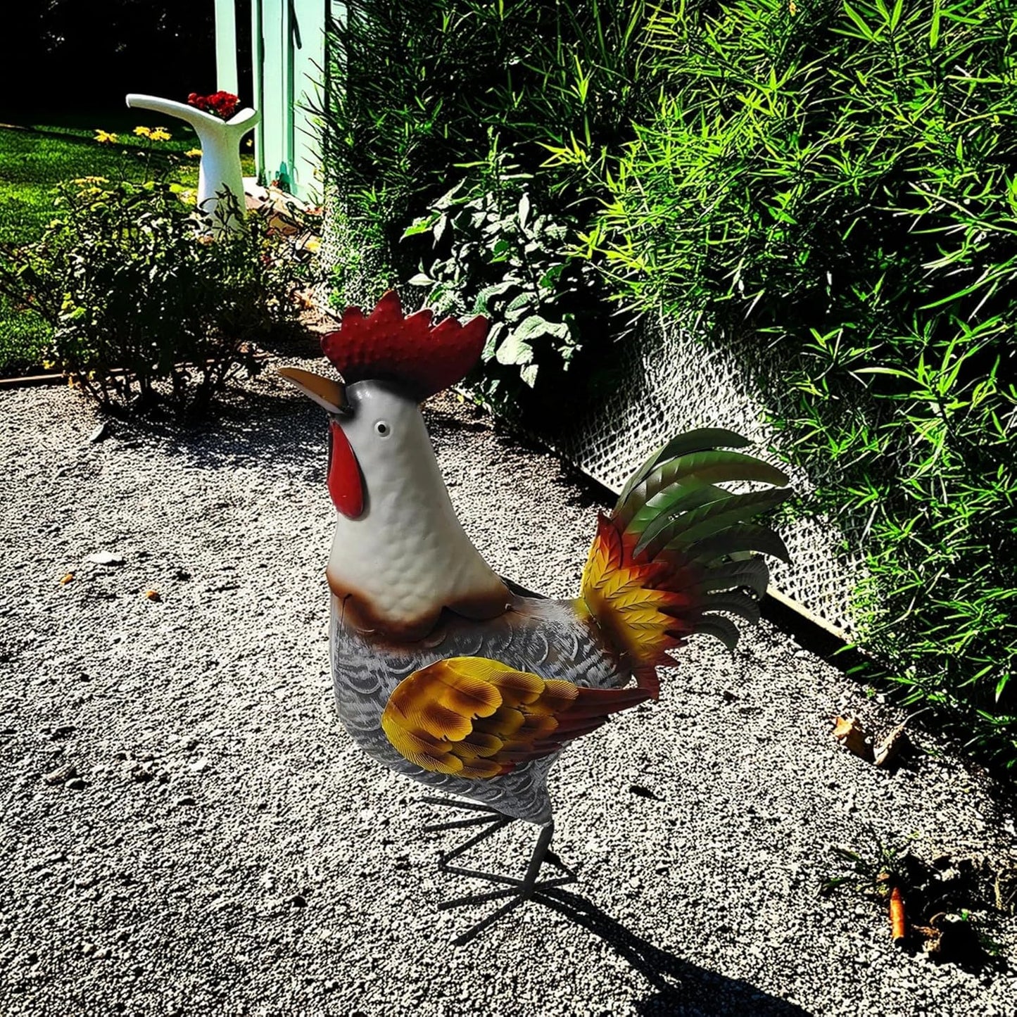 Metal Rooster Statue, Garden Outdoor Decor, Red and Gold Feathers, Weather Resistant, Metal Chicken Yard Art Sculpture, Iron Garden Animal Statue