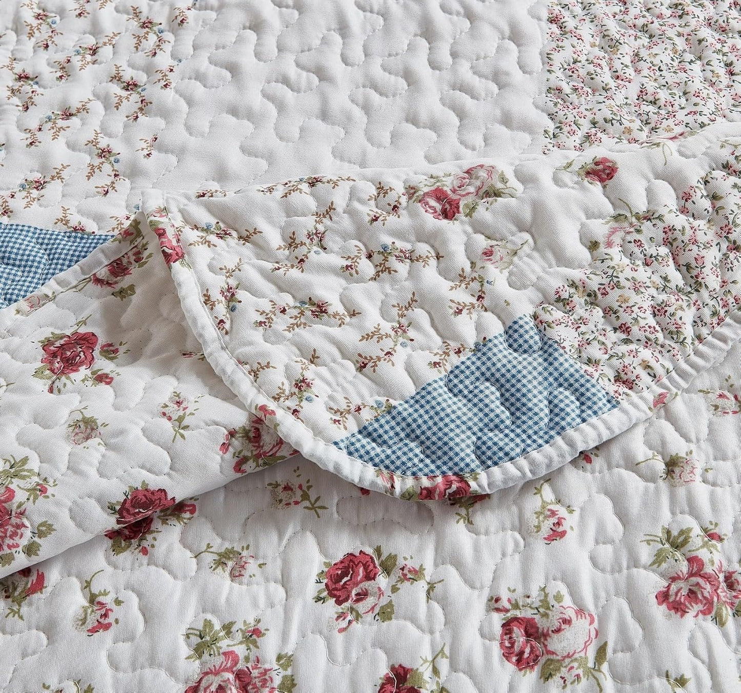 Brilliant Sunshine Pink Rose with Small Blue Check Patchwork, 3-Piece Quilt Set with 2 Shams, Reversible Bedspread, Soft Lightweight Coverlet, All-Season, Full/Queen, Pink Blue