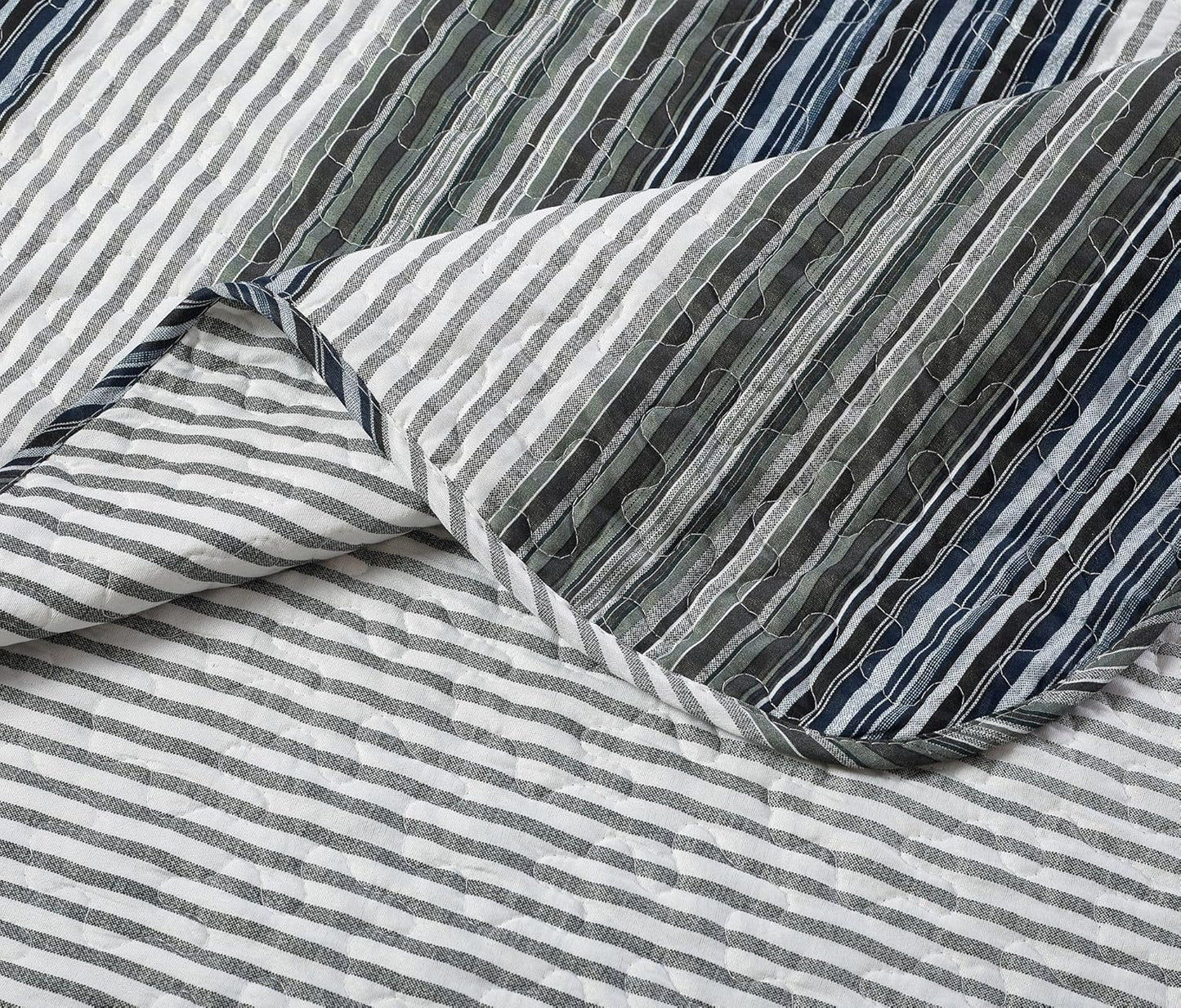 Brilliant Sunshine Multi Grey Stripes Patchwork, 3-Piece Quilt Set with 2 Shams, Reversible Bedspread, Soft Lightweight Coverlet, All-Season, King, Multi Grey