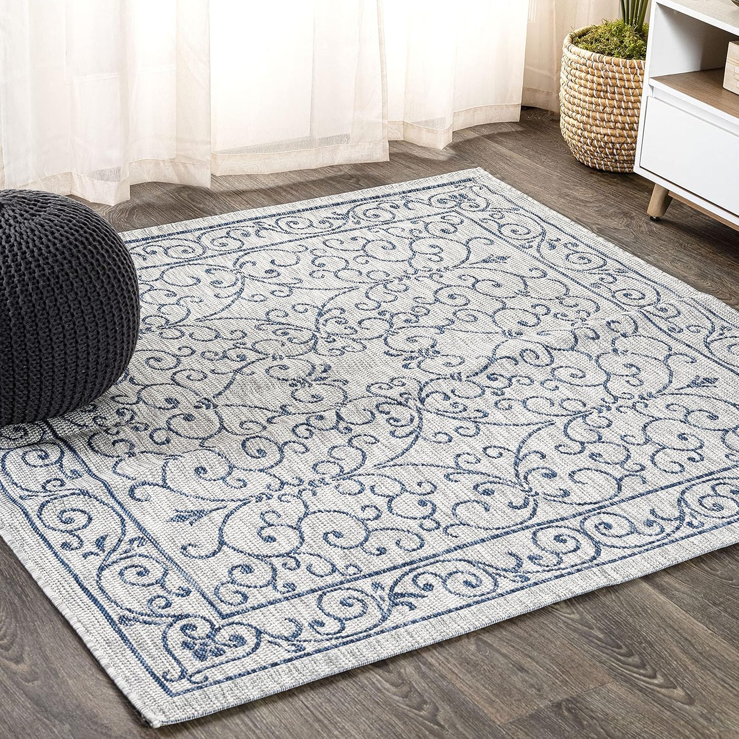 JONATHAN Y Vintage Filigree Indoor Outdoor Square Area Rug 9X9 Gray/Navy, Charleston Textured Weave for Backyard, Patio, Porch, Easy-Cleaning, High Traffic, Pet-Friendly, Non-Shedding (SMB106C-9SQ)