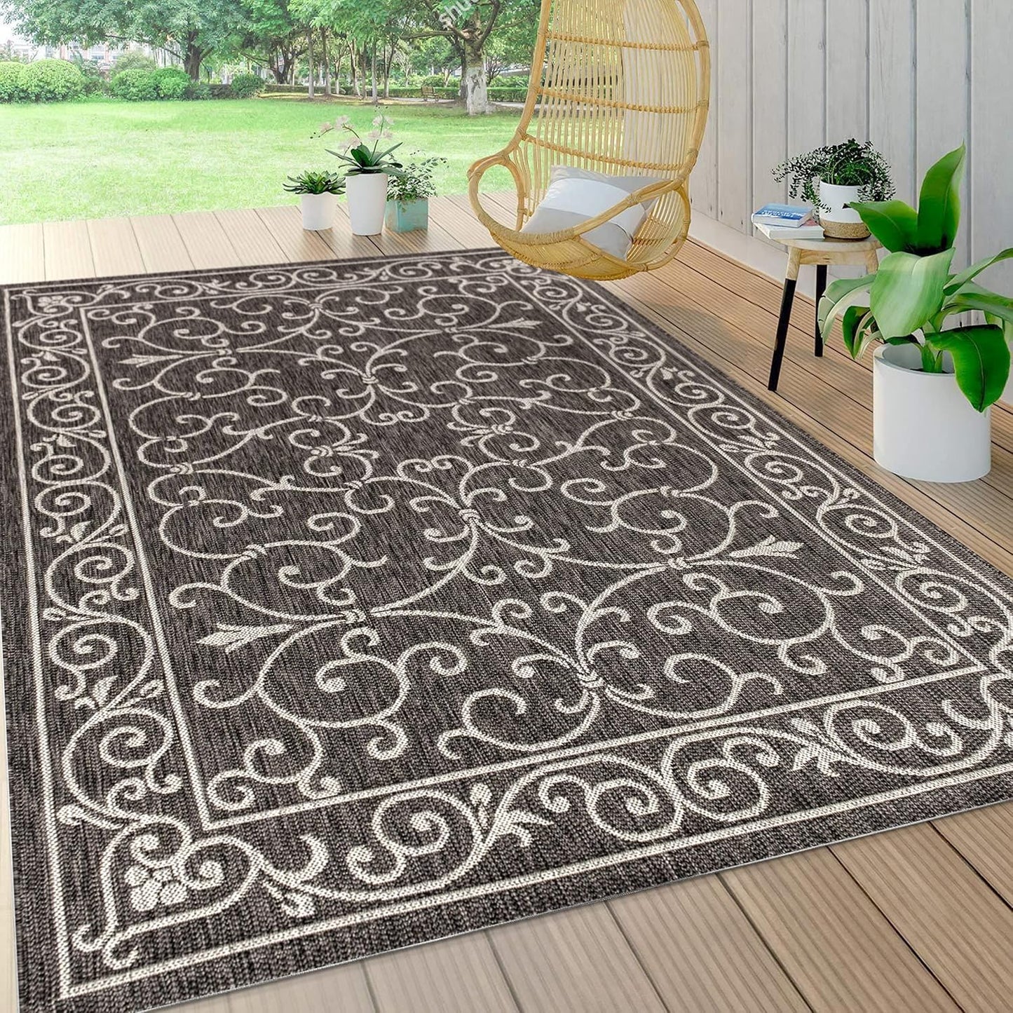 JONATHAN Y Vintage Filigree Indoor Outdoor Area Rug 4X6 Black/Gray, Charleston Textured Weave for Backyard, Patio, Porch, Easy-Cleaning, High Traffic, Pet-Friendly, Non-Shedding (SMB106G-4)